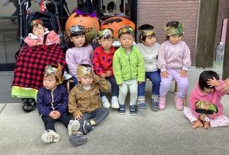 冠をかぶって集合写真