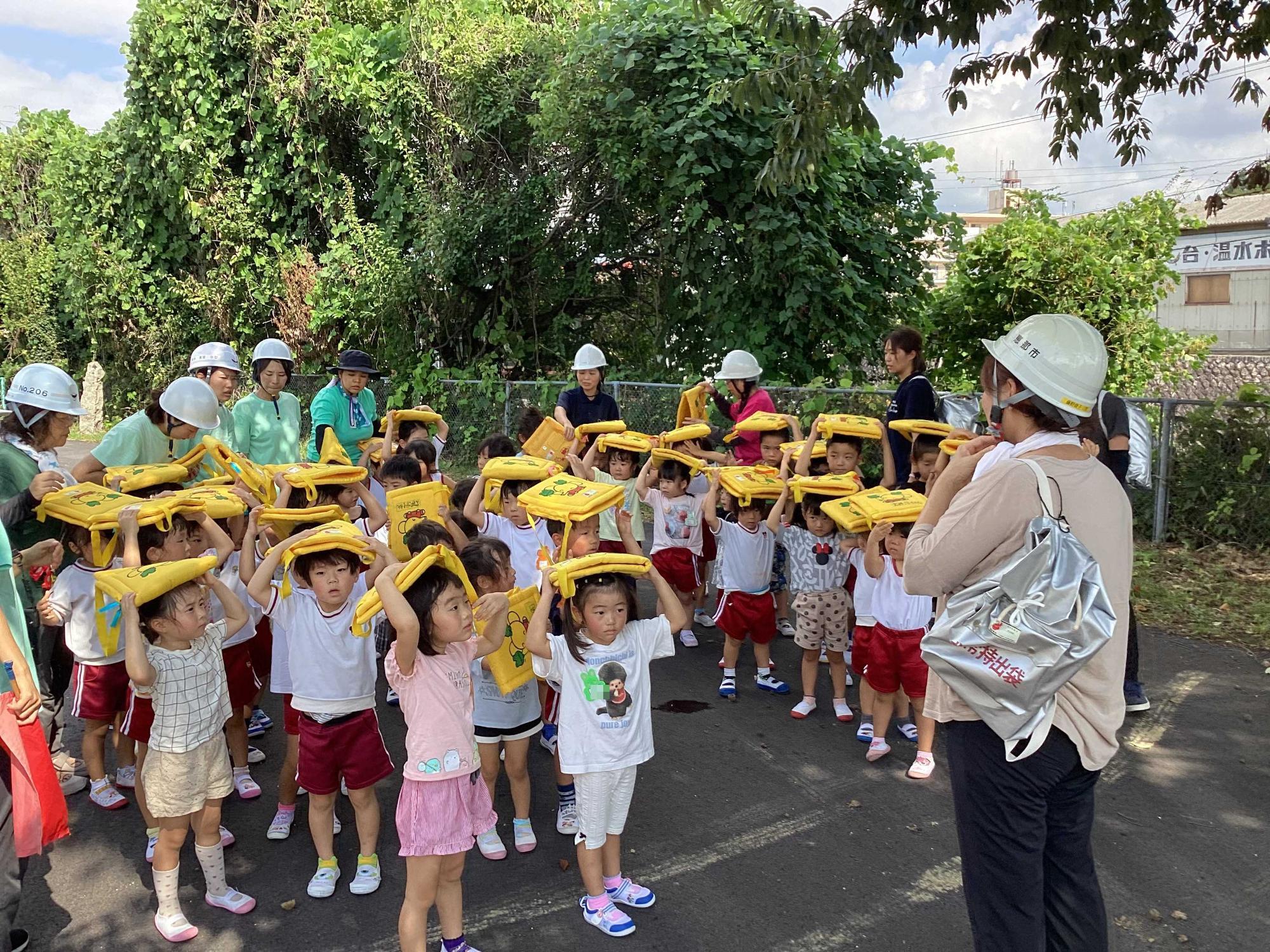 大井小学校へ