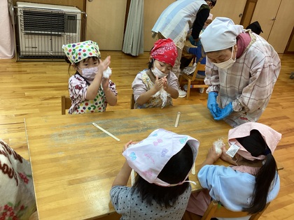 八千代会の方に見守って頂いている画像