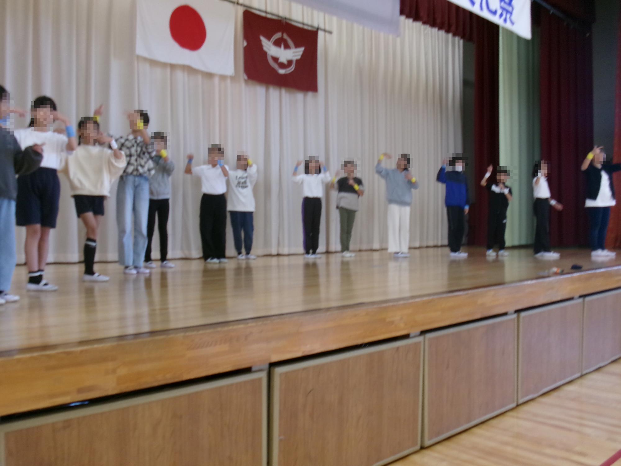 三郷手話クラブ発表の姿