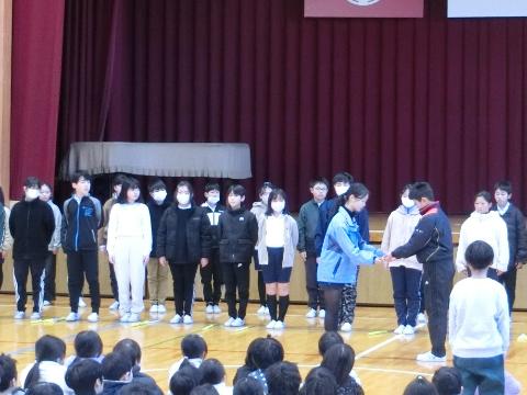 分団旗引き継ぎ1