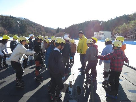 R7年度3年生スケート教室1