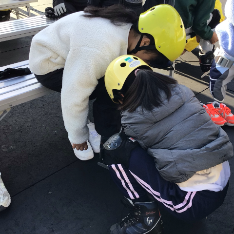 R7年度4年スケート教室3