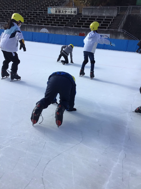 R7年度4年スケート教室5