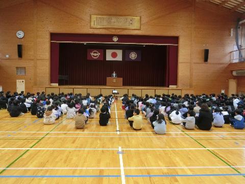 R7年度冬休み明け集会1