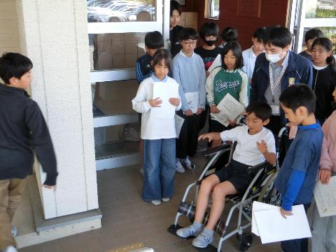 R7年度車いす体験1