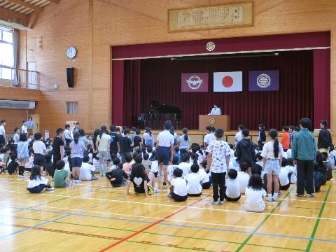 R7年度前期終業式4