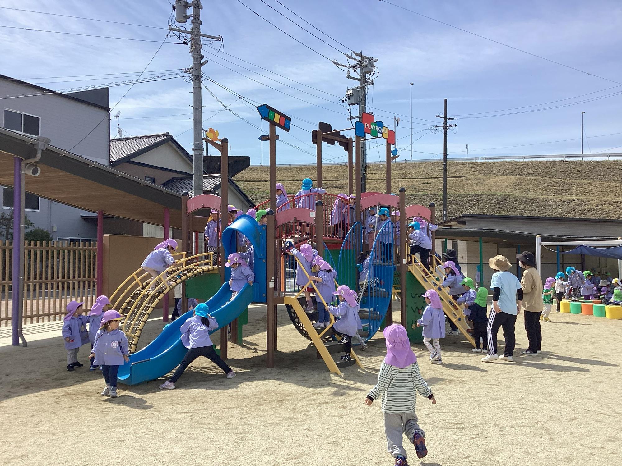 園庭遊び