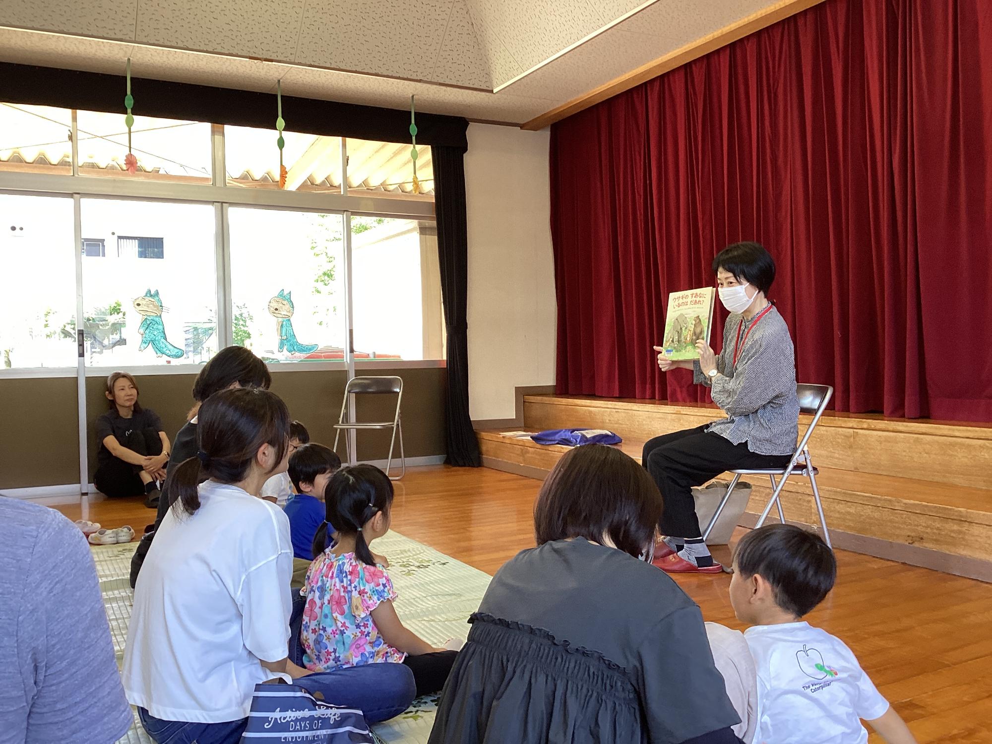 読み聞かせ1