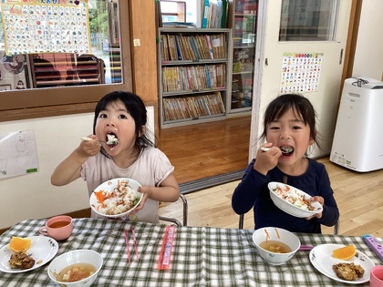 給食おいしーい