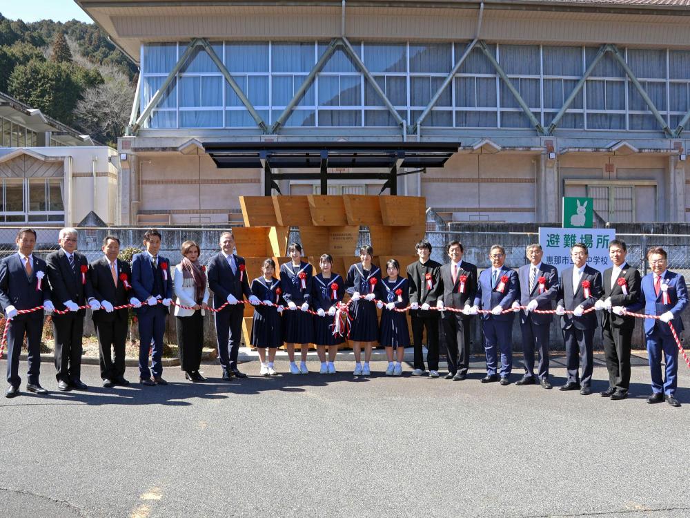 2026年3月8日ポーランドパビリオン木組みモニュメント完成式典・除幕式の様子