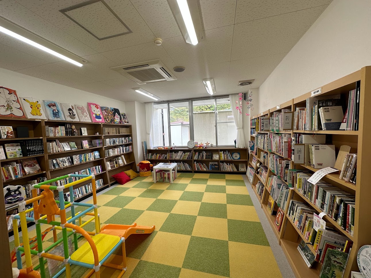 飯地コミュニティセンター図書室