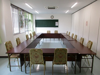 三郷コミュニティセンター小会議室