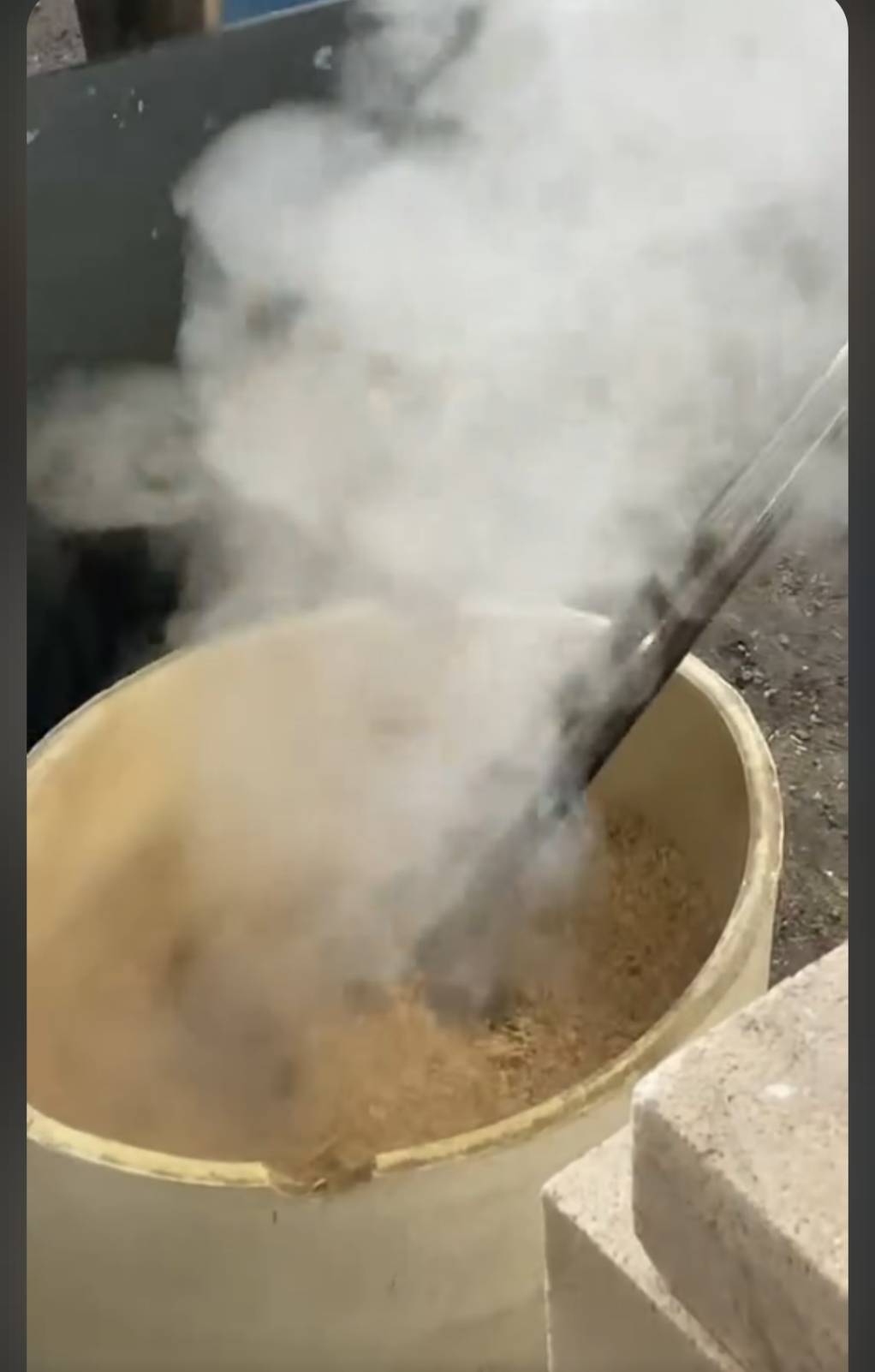 焼成後、水につけて冷ます